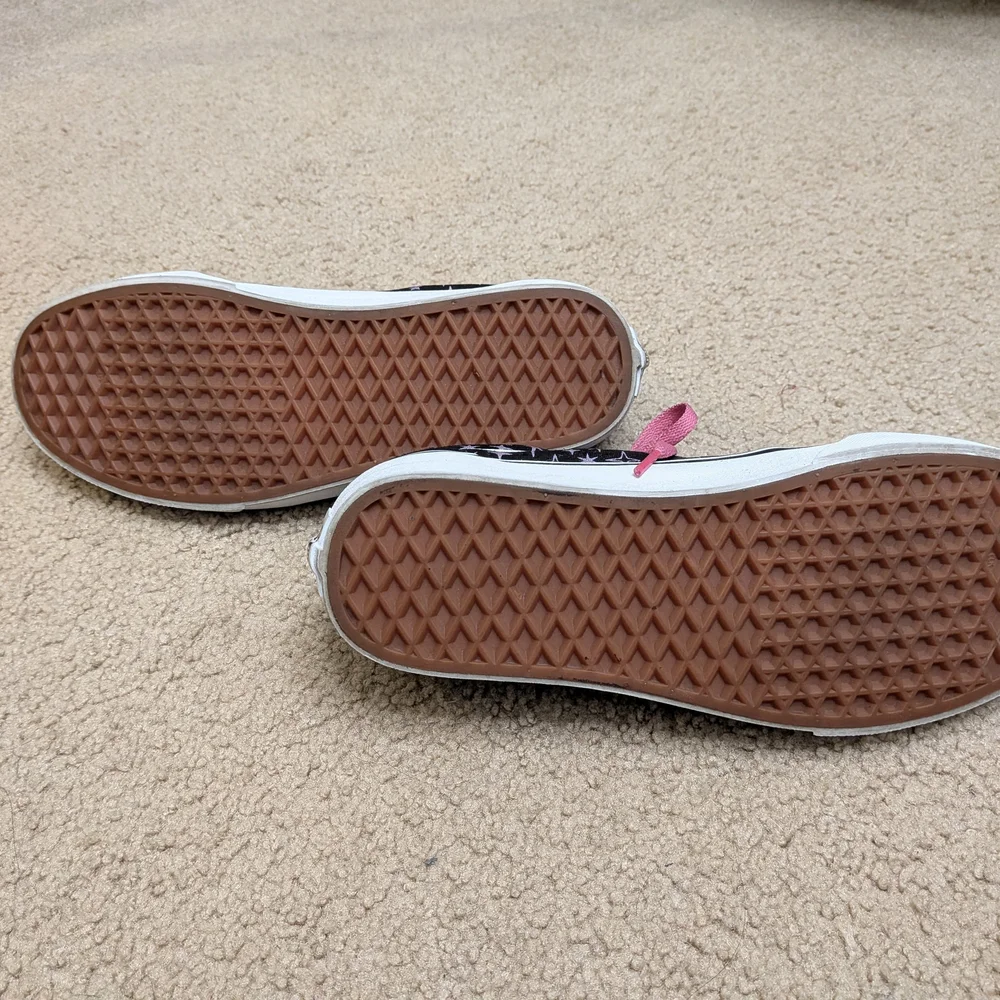 Vans Size 10 Stylish Black and Pink Women's Sneakers - Picture 5 of 5